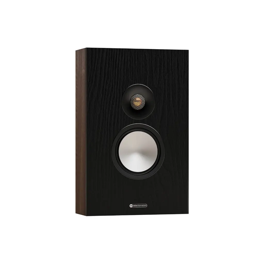 ma_bronze_7g_on-wall_pack_iso_walnut.webp
