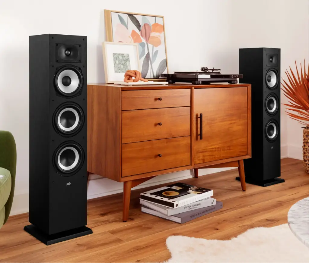 Monitor-XT60-Black_Image_in-situ.webp